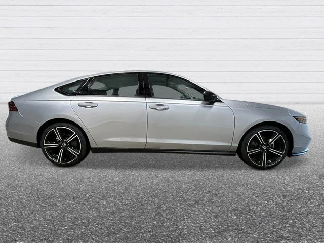 New 2026 Solar Silver Metallic Honda SE image 8