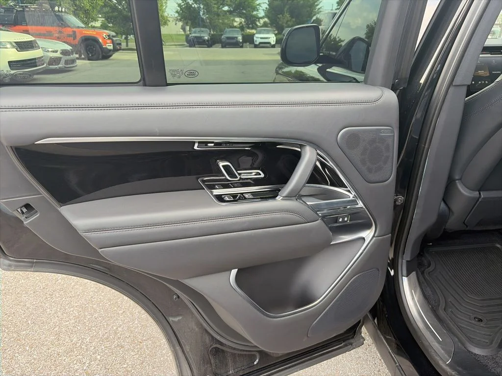Certified Used 2023  Land Rover SE image 18