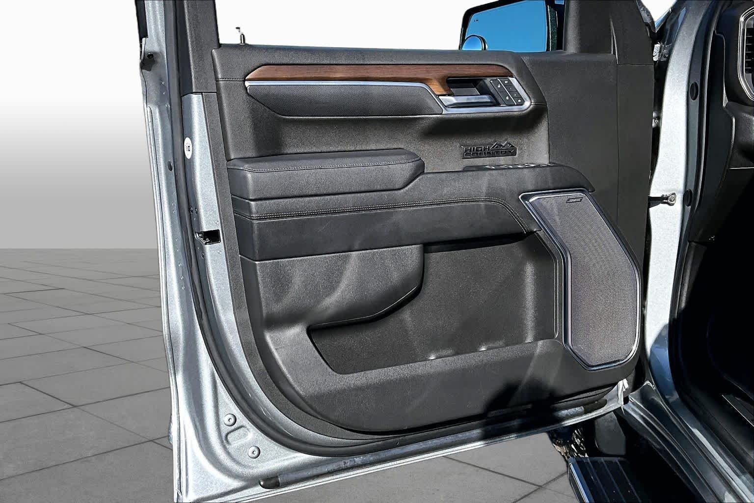 Used 2025 Sterling Gray Metallic Chevrolet High Country image 21