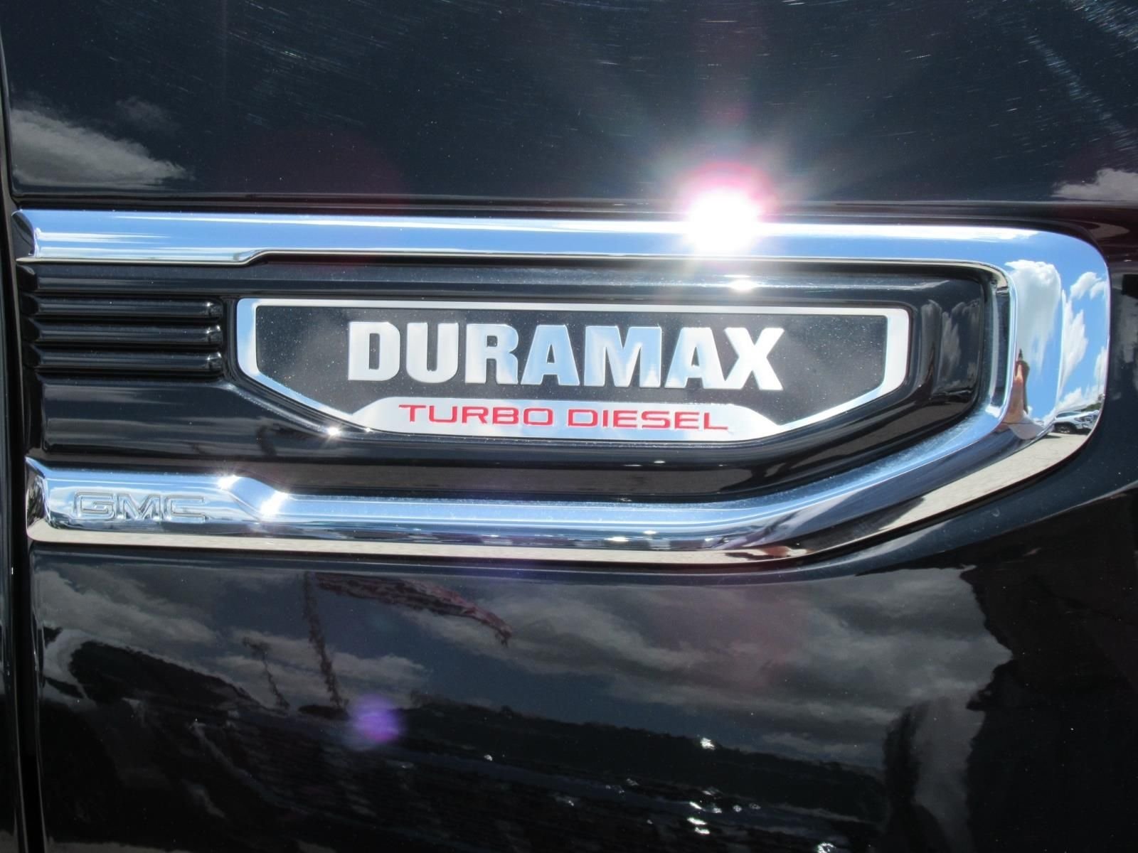 Used 2023 Black GMC SLT image 36