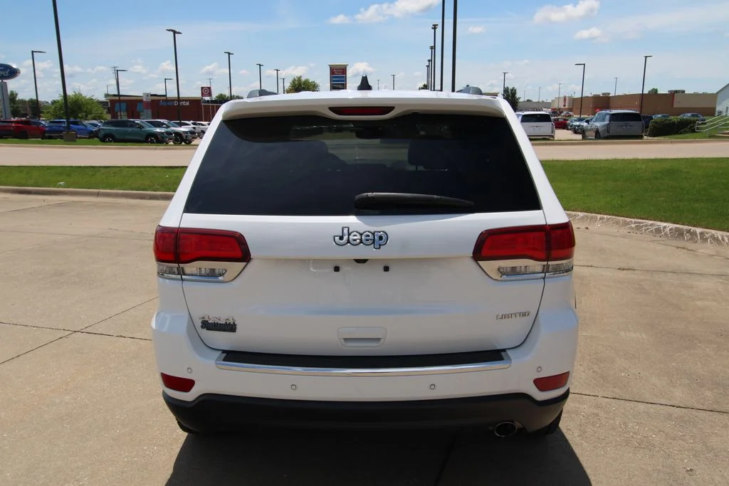 Used 2021 Bright White Clearcoat Jeep Limited image 15