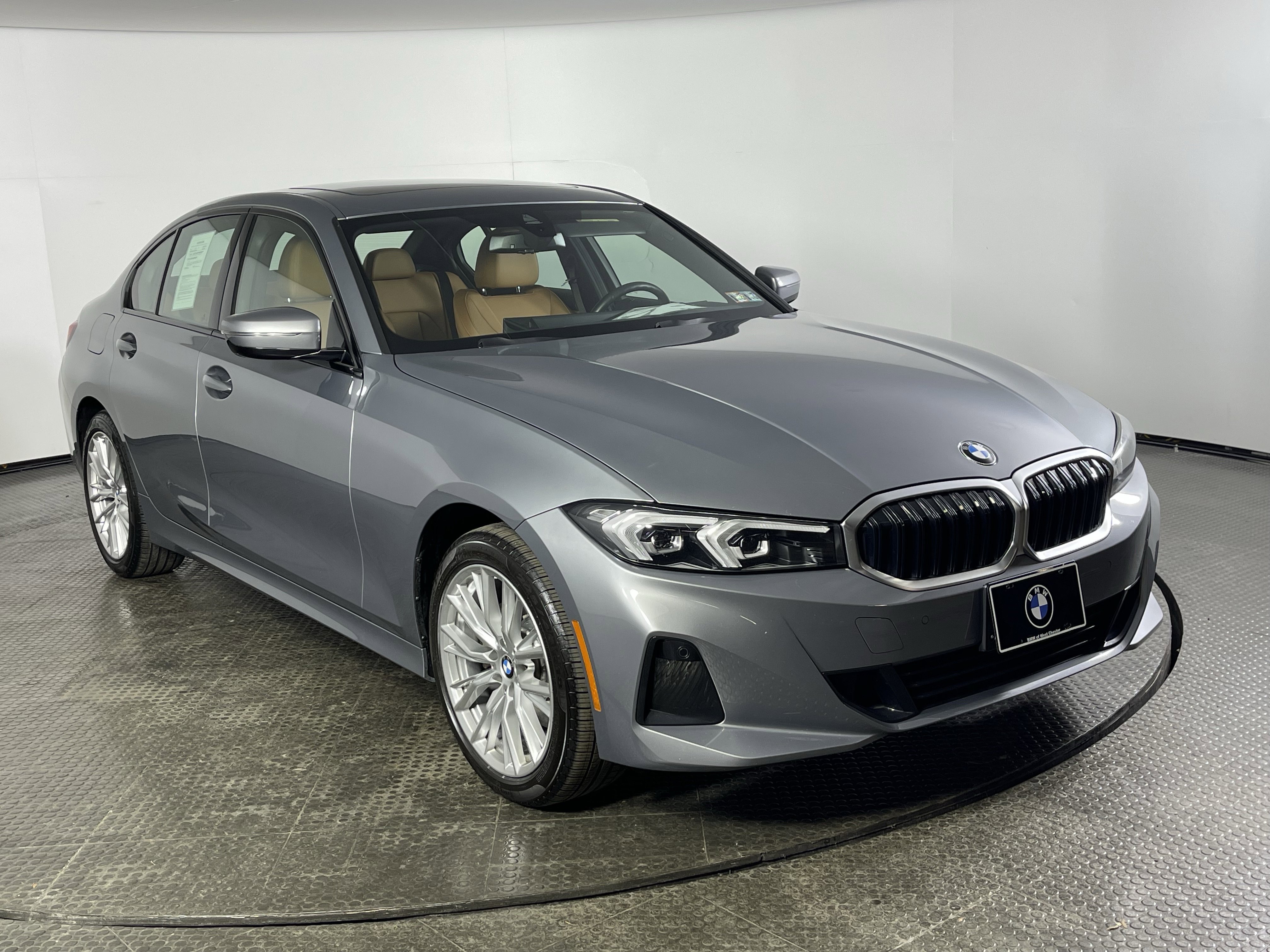 Used 2023 SKYSCRAPER GREY M BMW 330i xDrive image 3