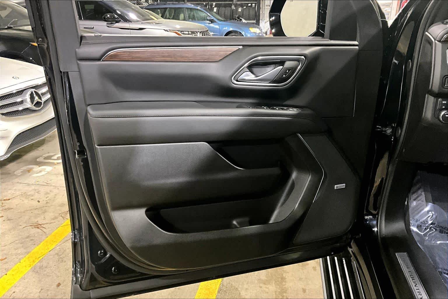 Used 2024 Black Chevrolet High Country image 38