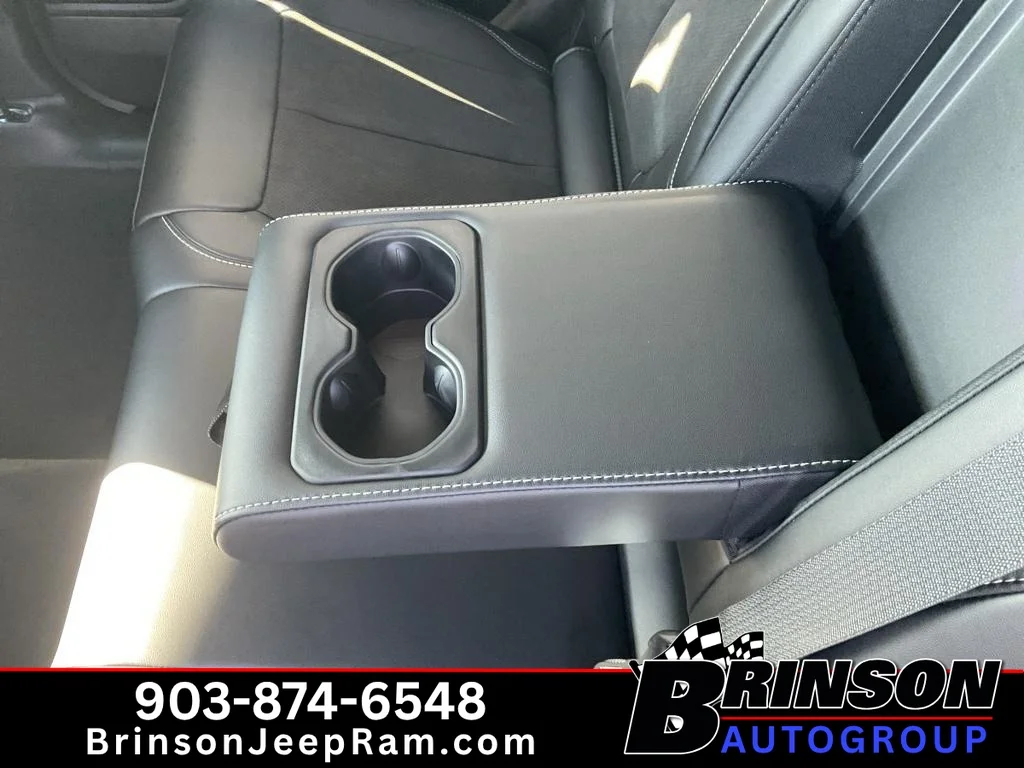New 2027 Bright White Clearcoat Jeep Laredo Altitude image 8