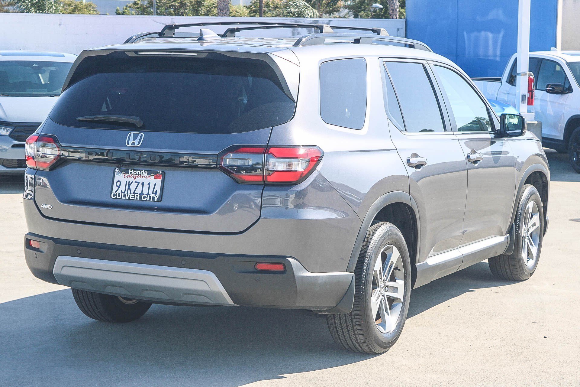 Certified Used 2023 Modern Steel Metallic Honda AWD EX-L image 8