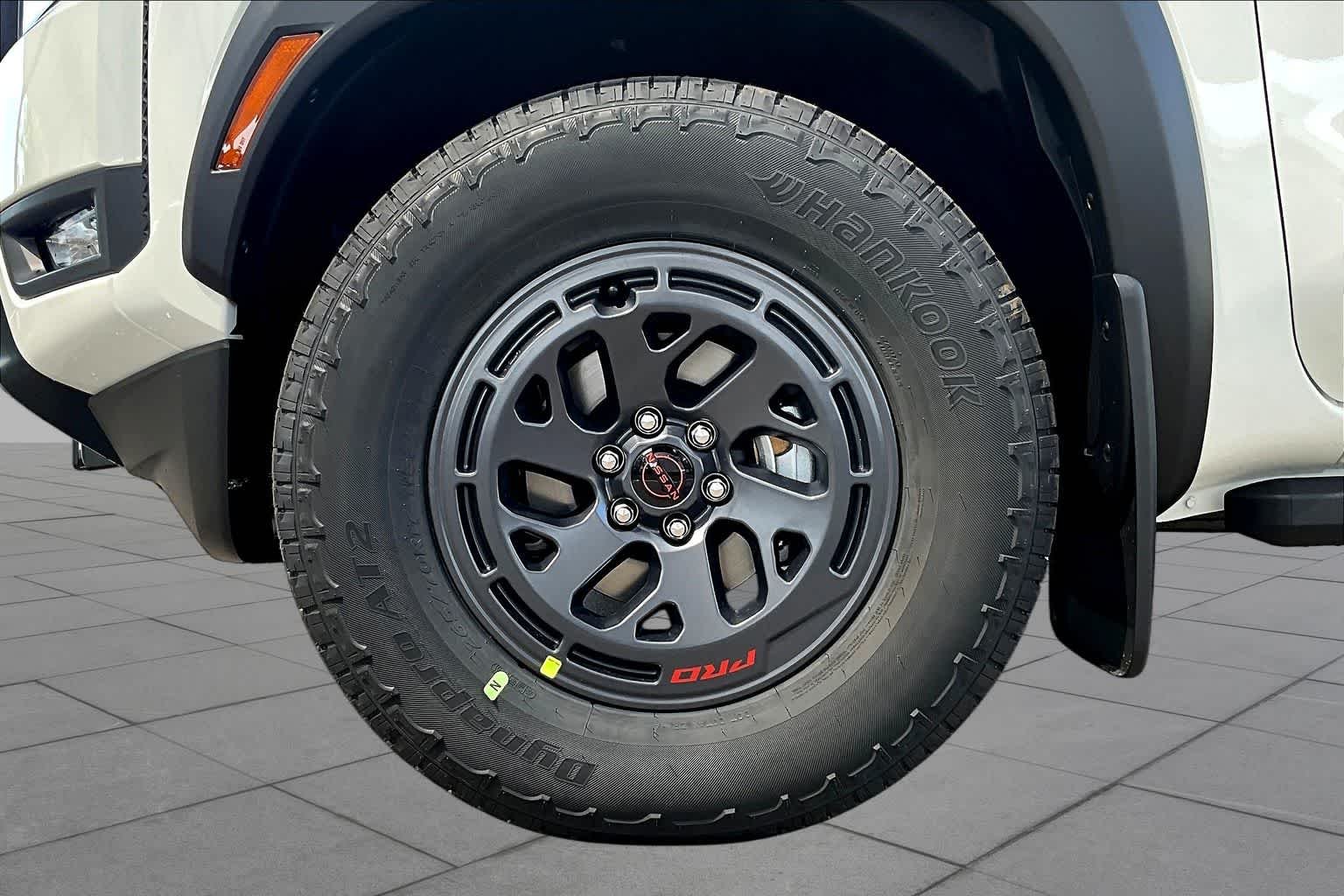 2026 Nissan Frontier PRO-X - Photo 9