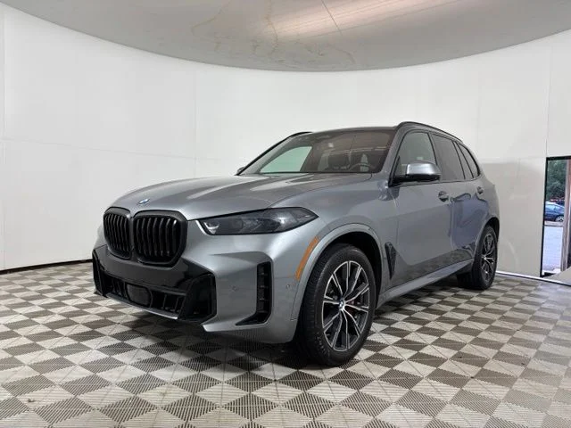 Used 2024 Skyscraper Grey Metallic BMW xDrive40i image 3