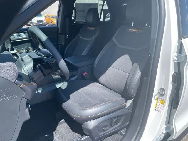 New 2026 Star White Metallic Tri-Coat Ford Tremor® image 52