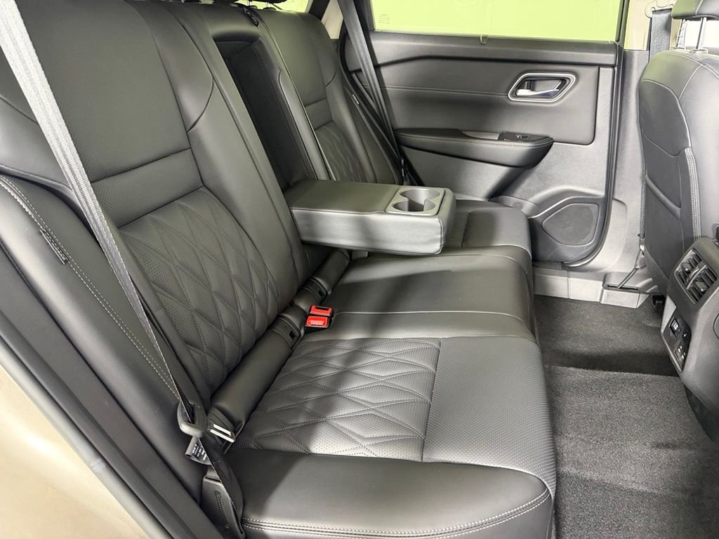 Used 2026 Gold Nissan Platinum image 30