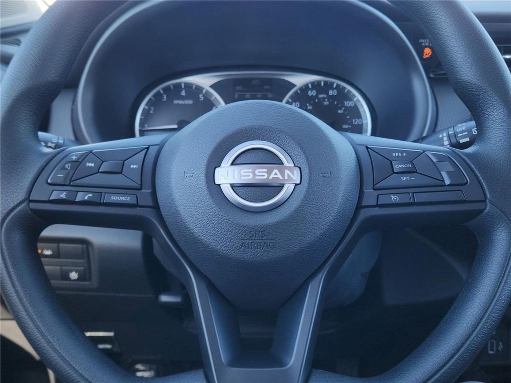 2025 Nissan KICKS PLAY Base - Photo 16