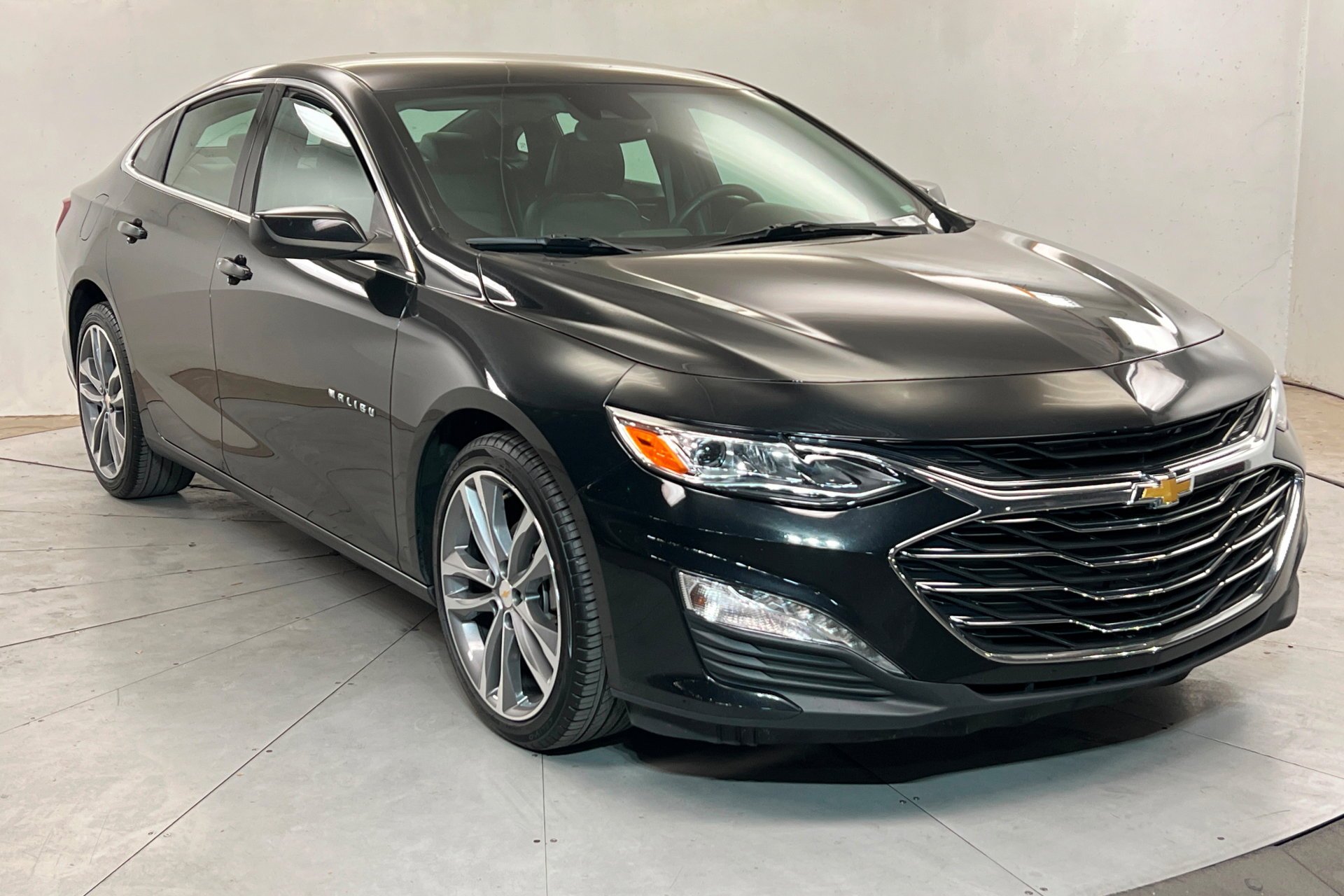 Used 2024 Mosaic Black Metallic Chevrolet LT image 8