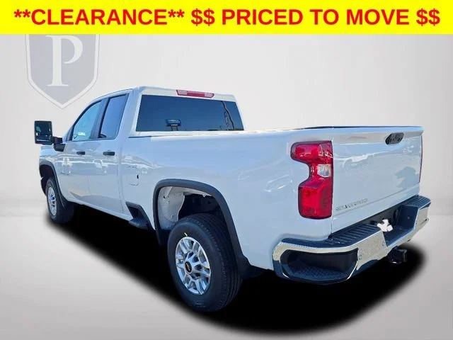 New 2026 Summit White Chevrolet WT image 9