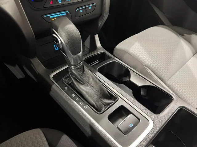 Used 2018 Blue Ford SE image 18