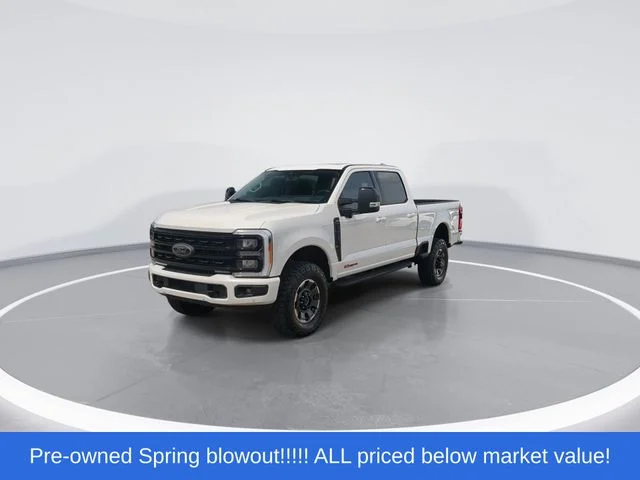 Used 2023 White Ford Lariat image 4