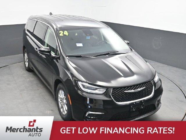 Used 2024 Black Chrysler Touring L image 20