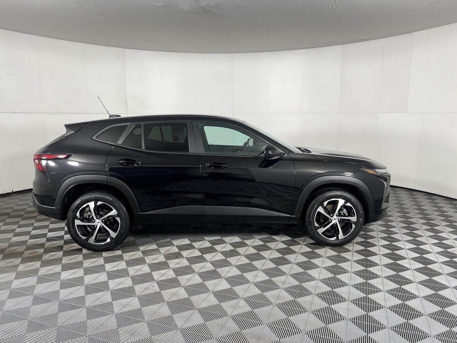 Used 2024 Bk Chevrolet  image 11