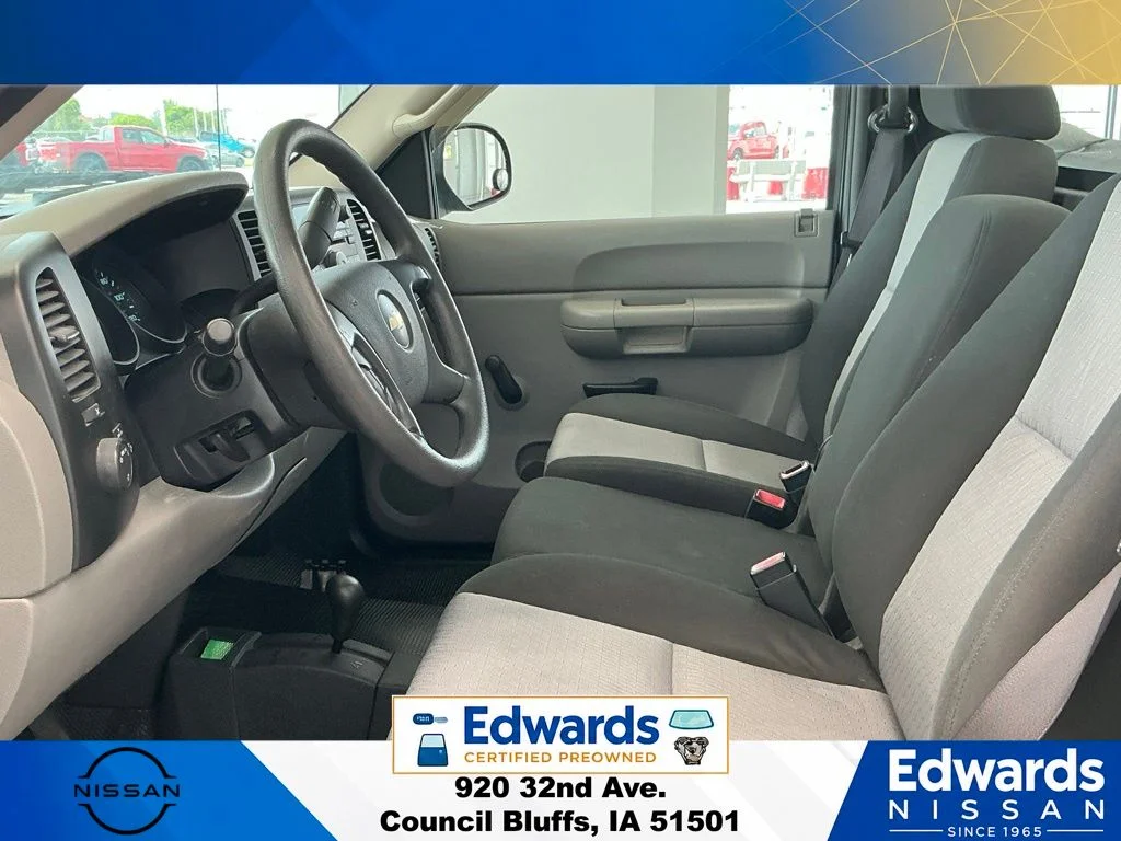 Used 2009 Blue Chevrolet Work Truck image 12