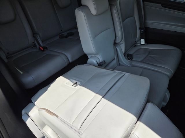 Used 2023 Obsidian Blue Pearl Honda EX-L image 5