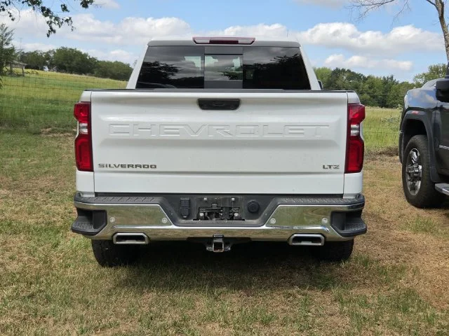 Used 2024 Summit White Chevrolet LTZ image 4