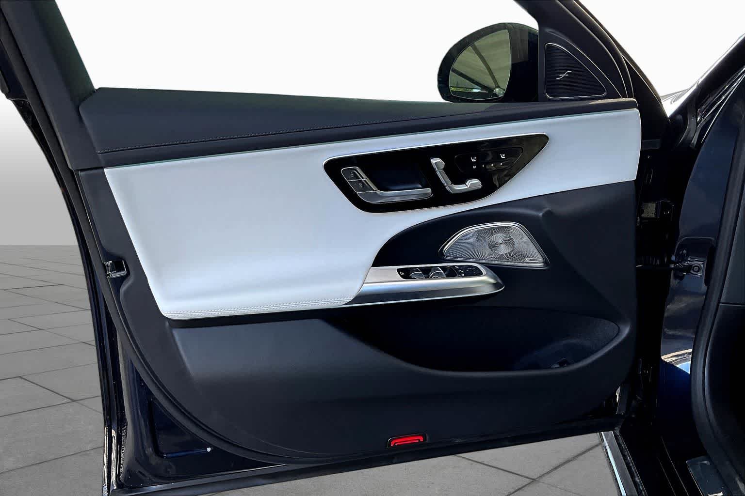 New 2026 Nautical Blue Metallic Mercedes-Benz E 350 image 15
