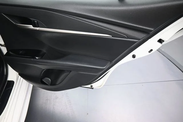 Used 2025  Toyota SE image 12