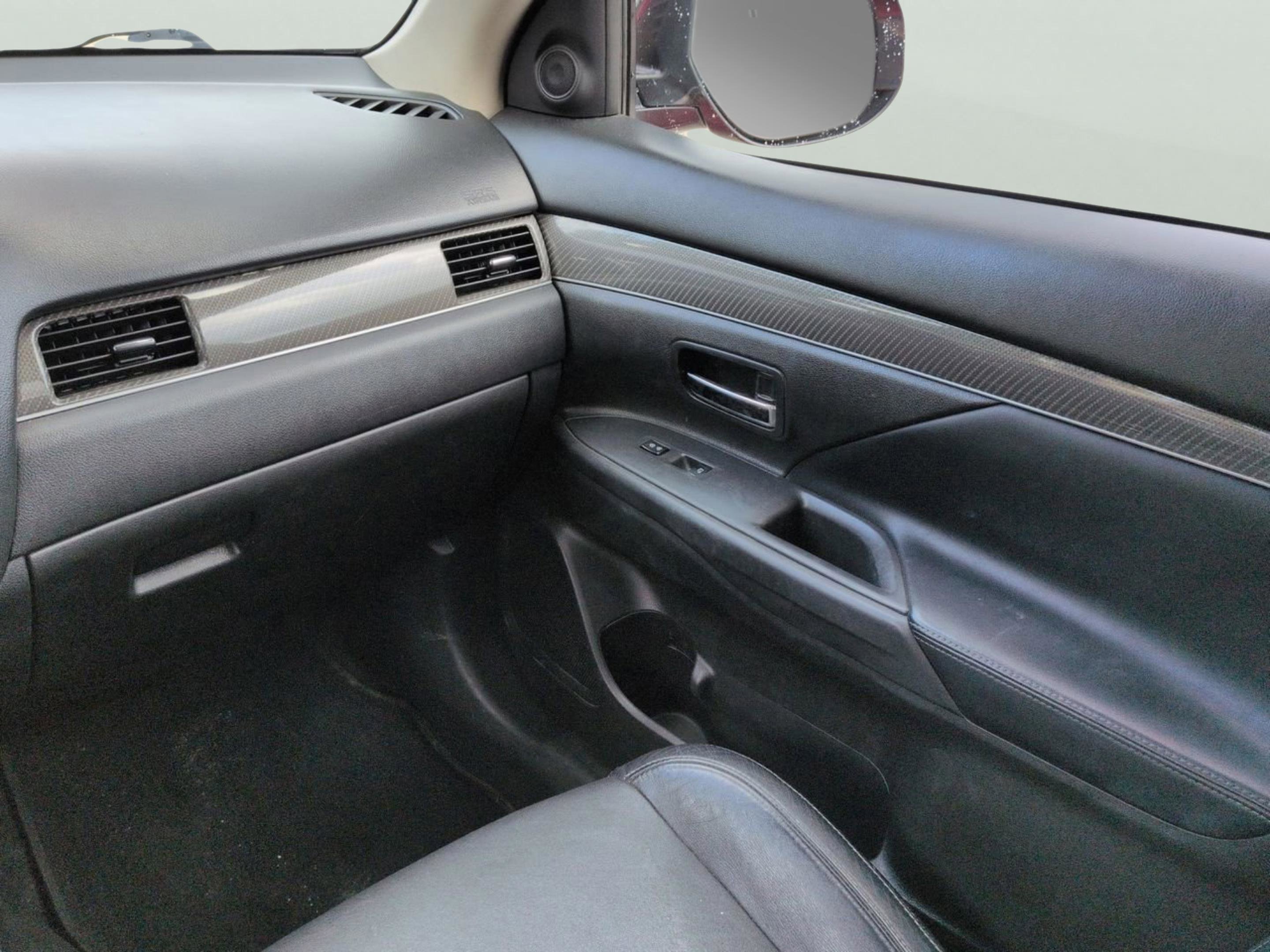 Used 2020 Red Diamond Mitsubishi SE image 15