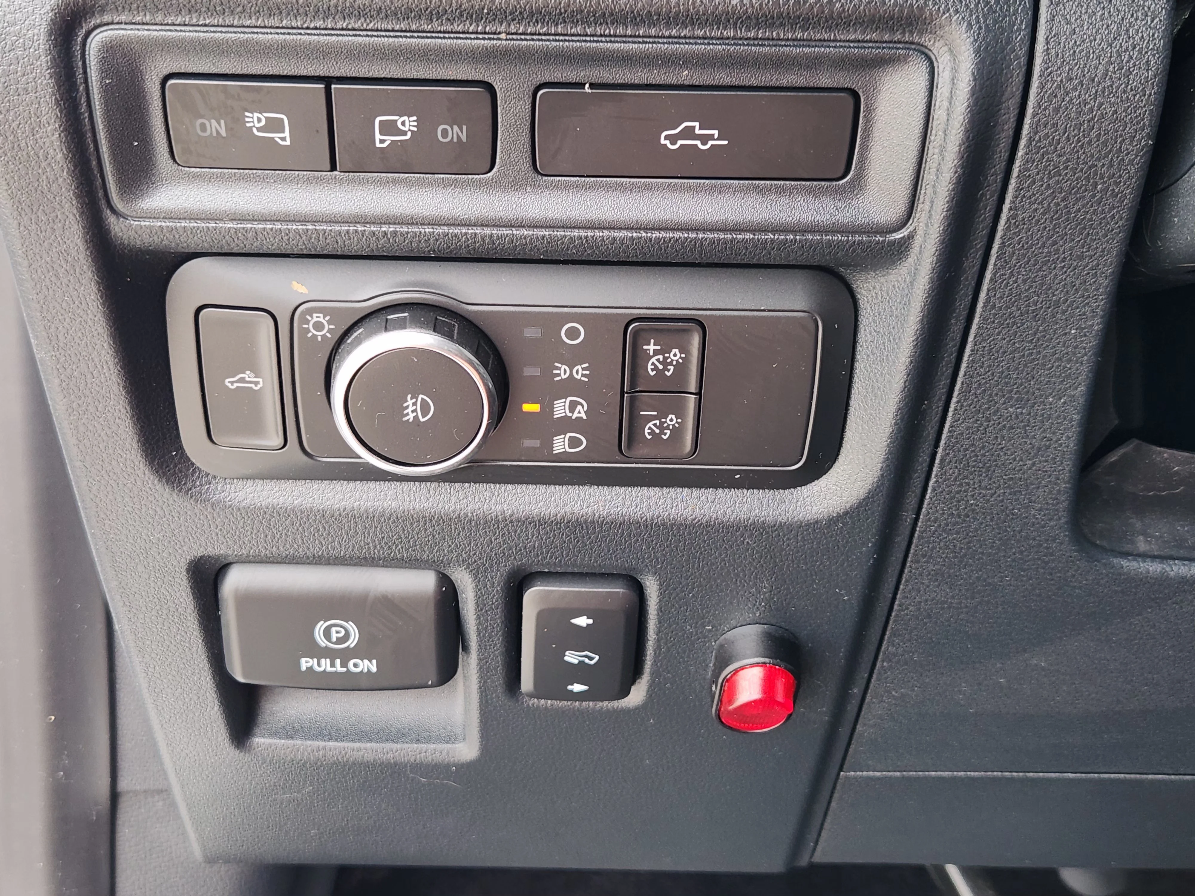 Used 2021  Ford Lariat image 22