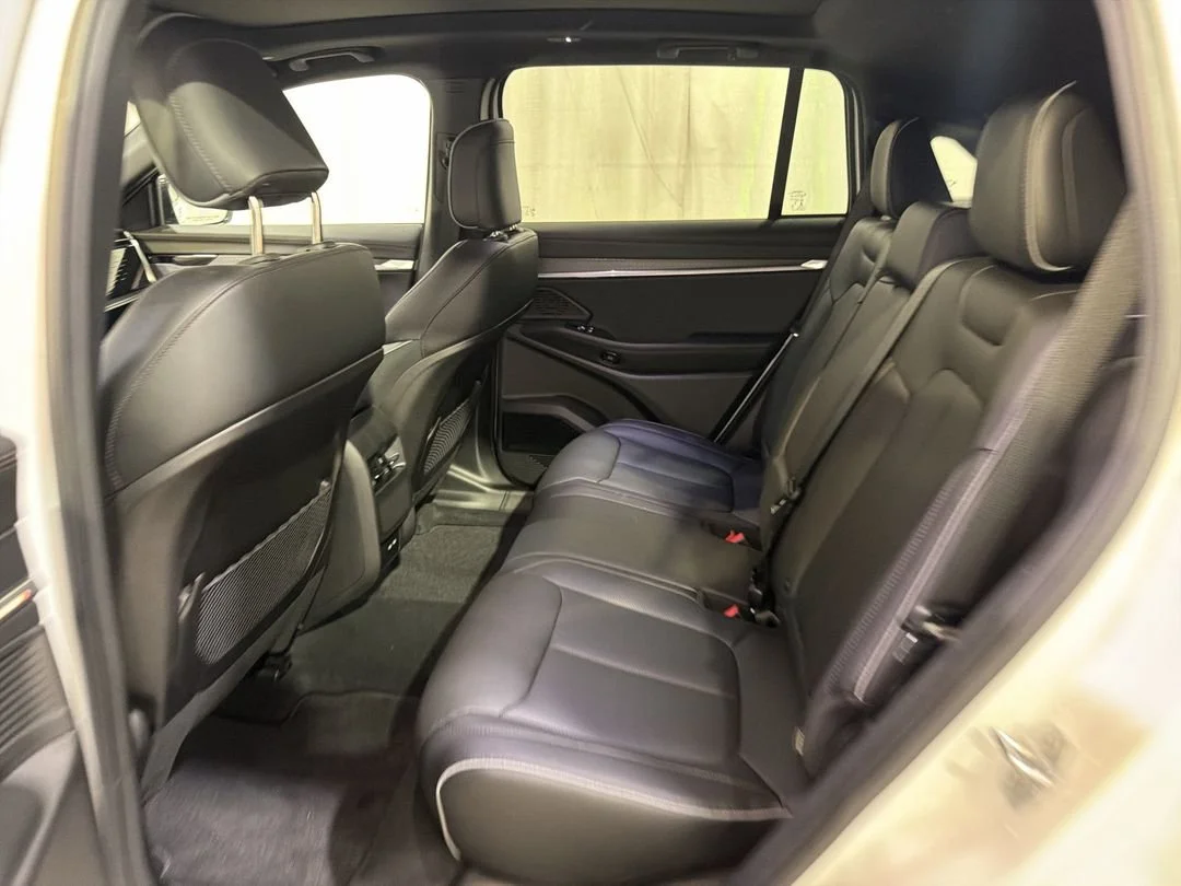 Used 2025 Bright White Clearcoat Jeep Limited image 19