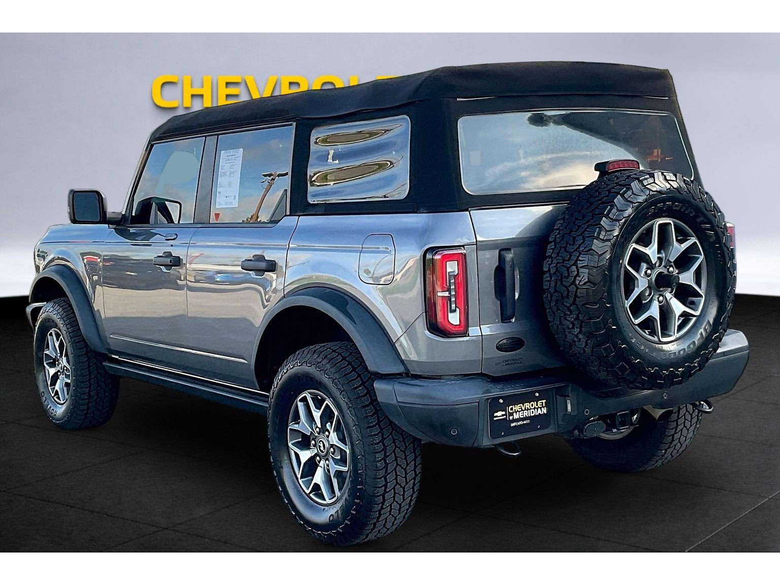 2023 Ford Bronco 4-Door Badlands - Photo 2