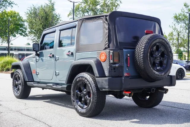 Used 2014 Gray Jeep Unlimited Sport image 7