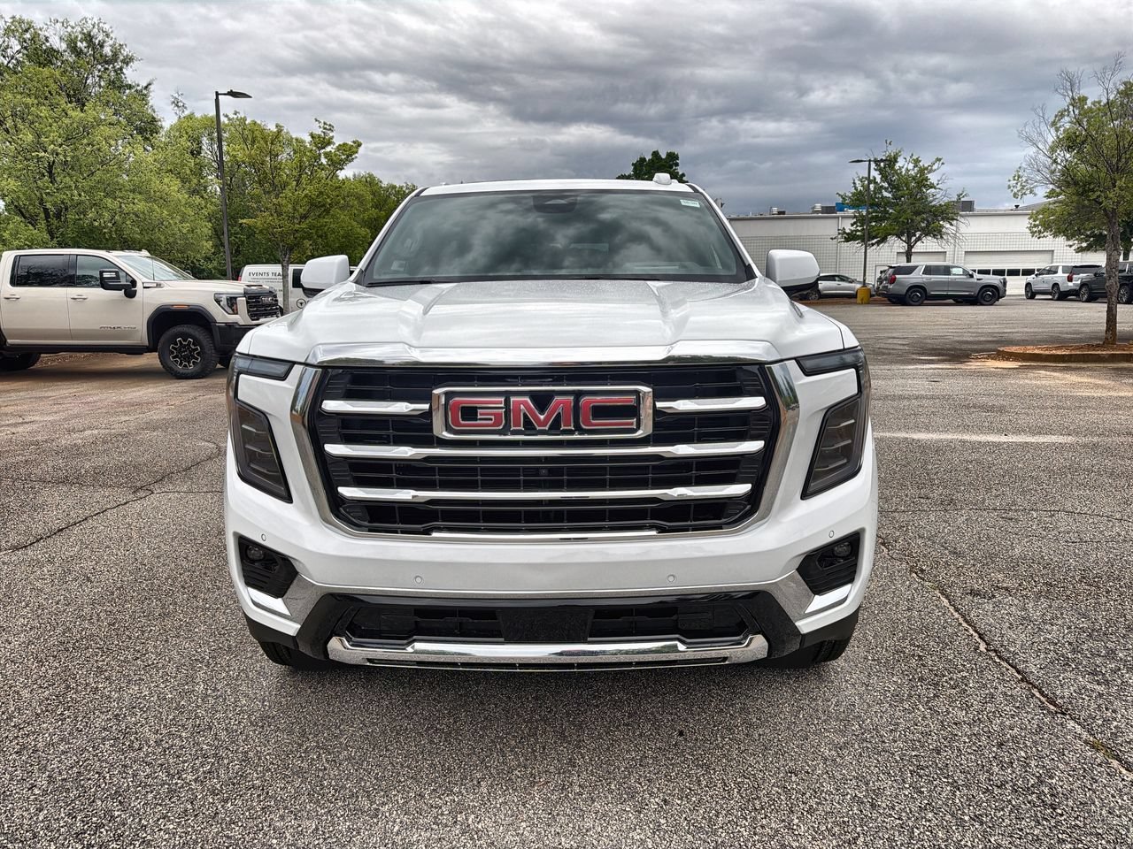 New 2026 Summit White GMC Elevation image 3
