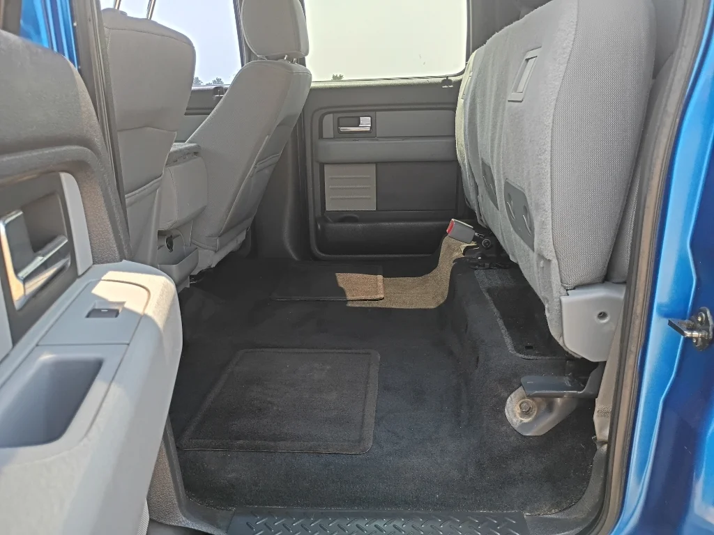 Used 2012 Blue Ford XLT image 15