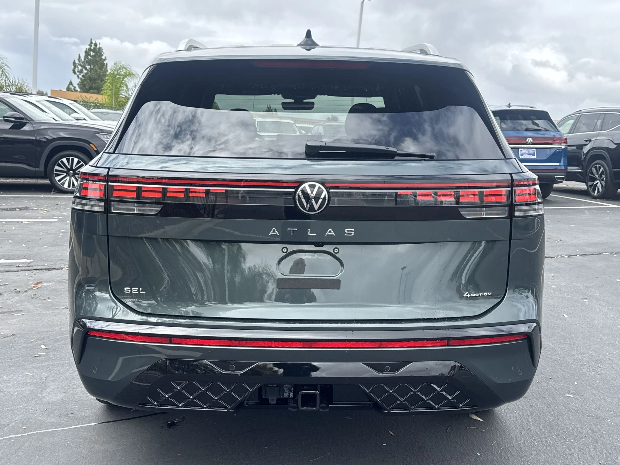 New 2027 Sacramento Green Metallic Volkswagen SEL Premium R-Line image 6