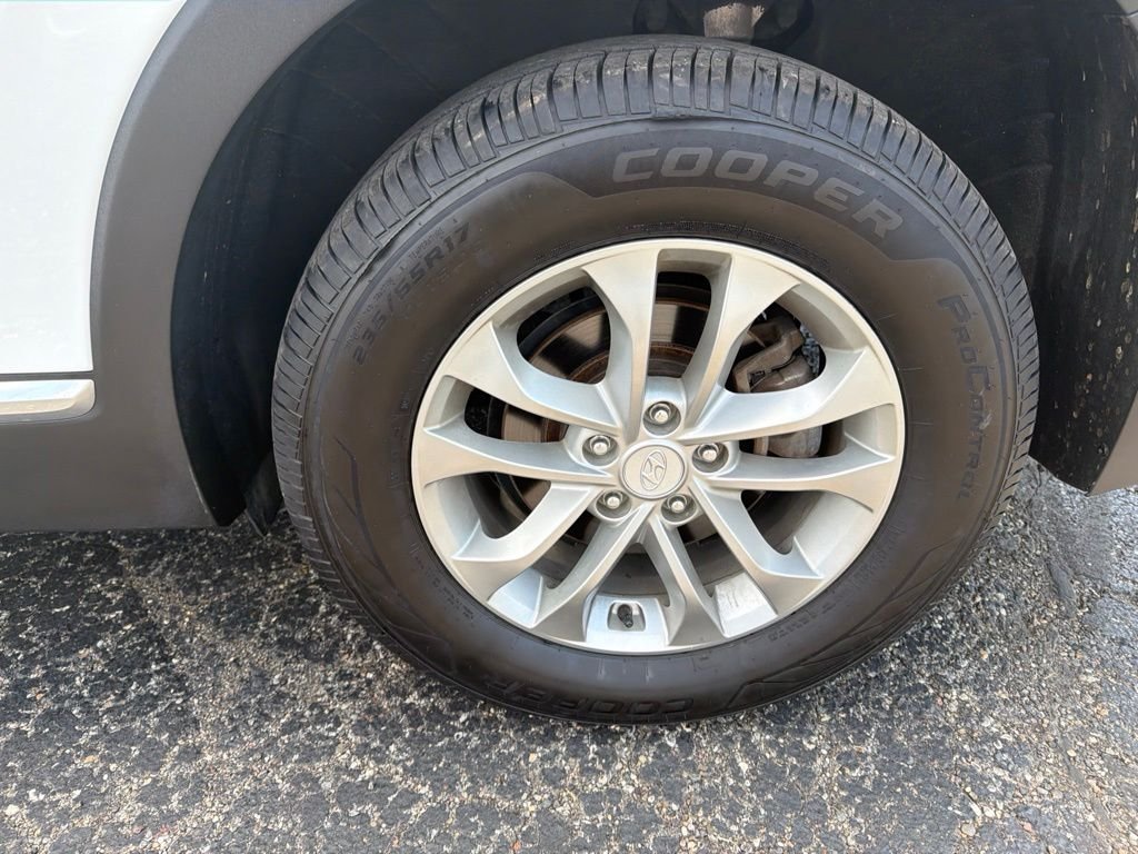 Used 2020 Gray Hyundai SEL image 11