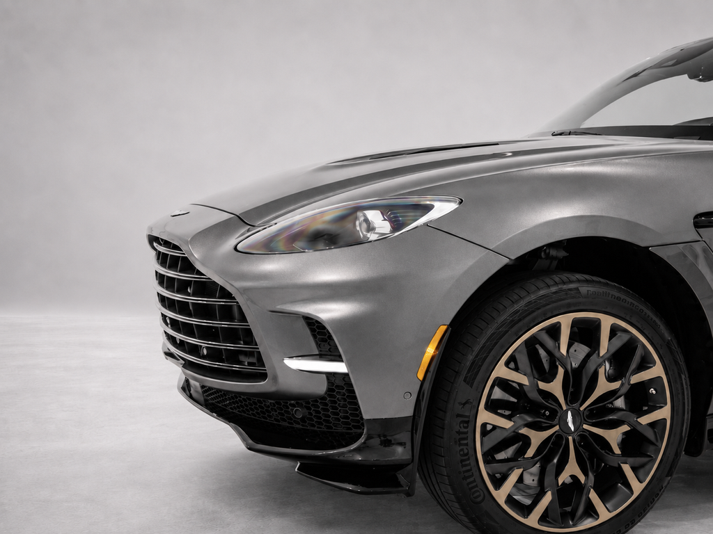 Used 2023 Silver Aston Martin 707 image 4