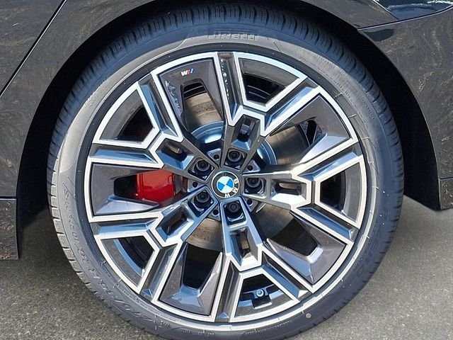 New 2027 Black Sapphire Metallic BMW 540i xDrive image 8