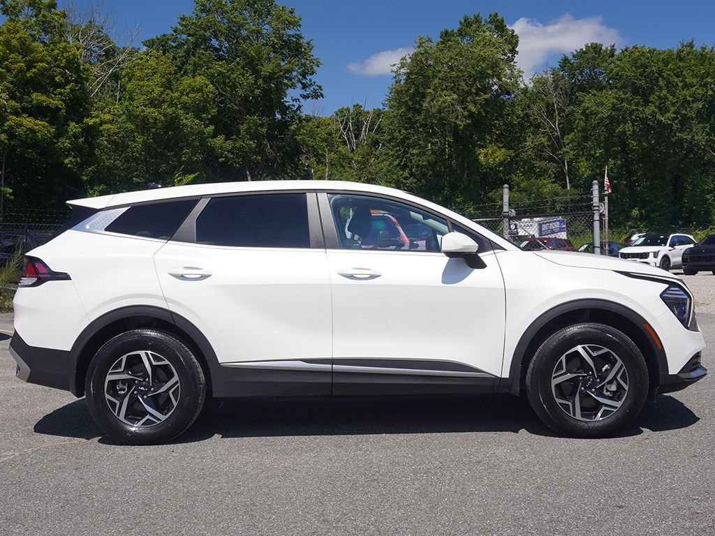 Used 2024 White Kia LX image 17