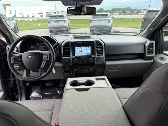 Used 2016 Shadow Black Ford XLT image 30