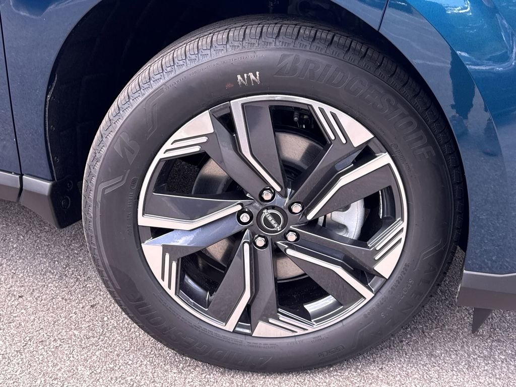 New 2026 Blue Nissan SL image 19