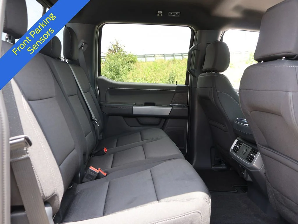 New 2026 Oxford White Ford XLT image 13
