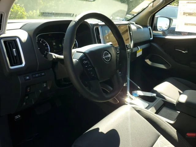 2026 Nissan Frontier SV - Photo 7