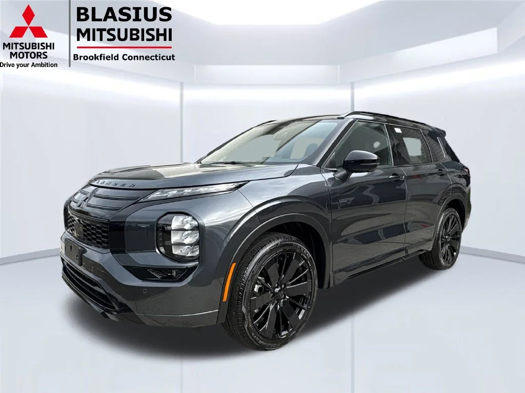 New 2026 Gray Mitsubishi SEL image 1