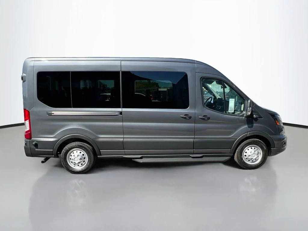 New 2026 Carbonized Gray Metallic Ford XLT image 19