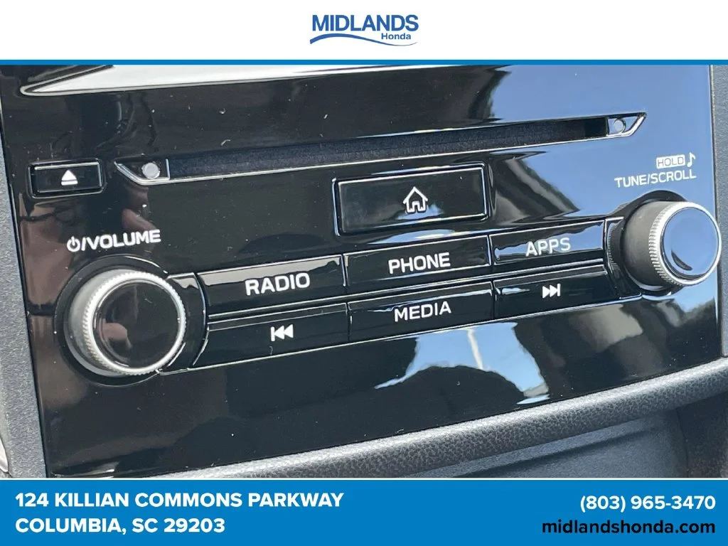 Used 2020 Gray Metallic Subaru Premium image 28