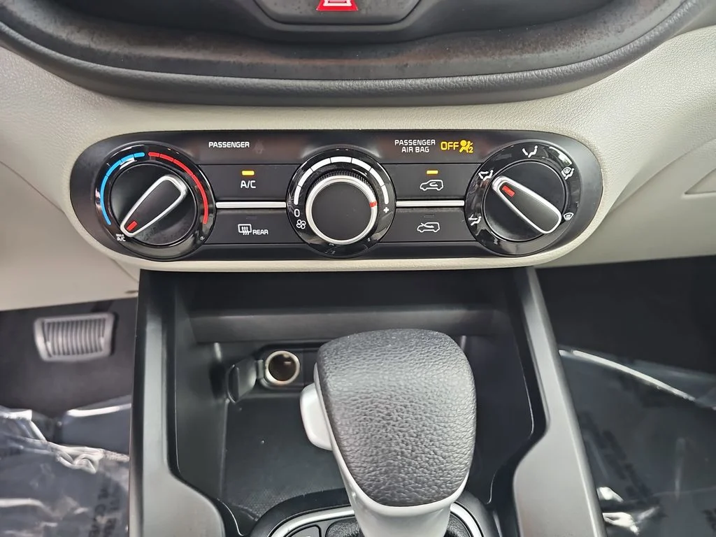 Used 2025 Black Kia LX image 25