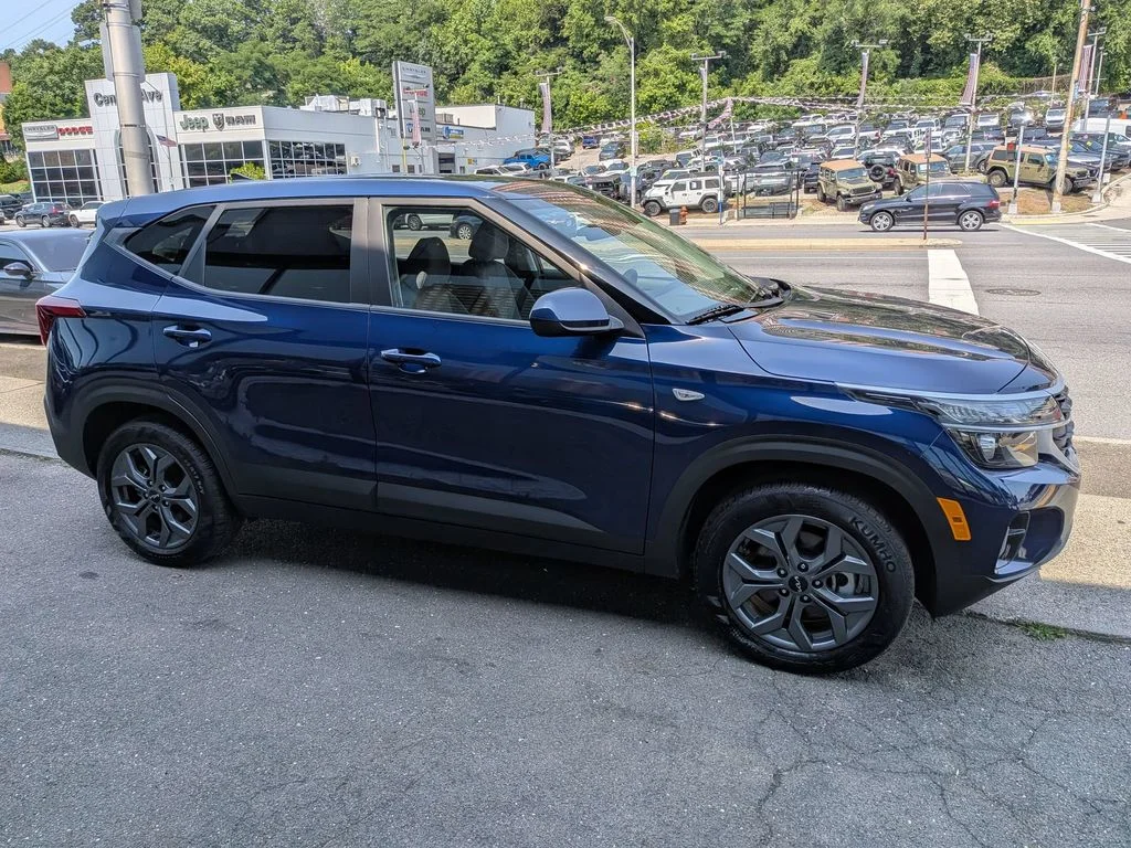 Used 2025 Blue Kia LX image 5