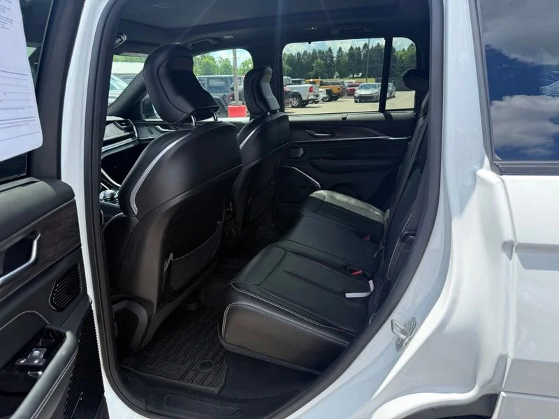 Used 2023 White Jeep Overland 4xe image 11