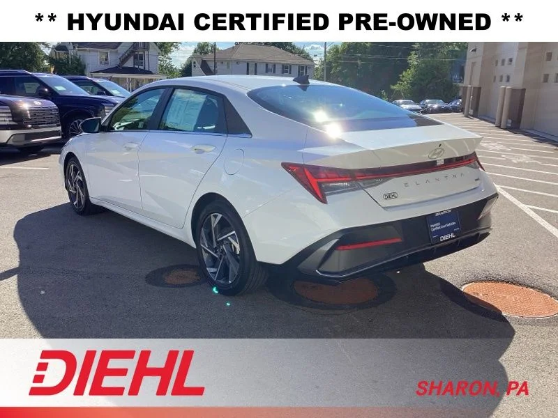 Used 2025 White Hyundai Limited image 5