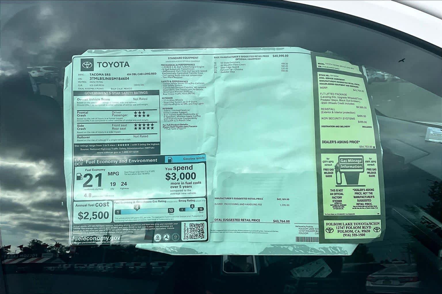 2025 Toyota Tacoma SR5 - Photo 21