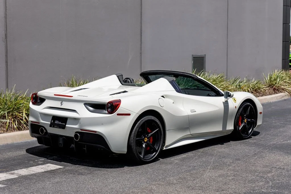 Used 2019 Bianco Avus Ferrari  image 5